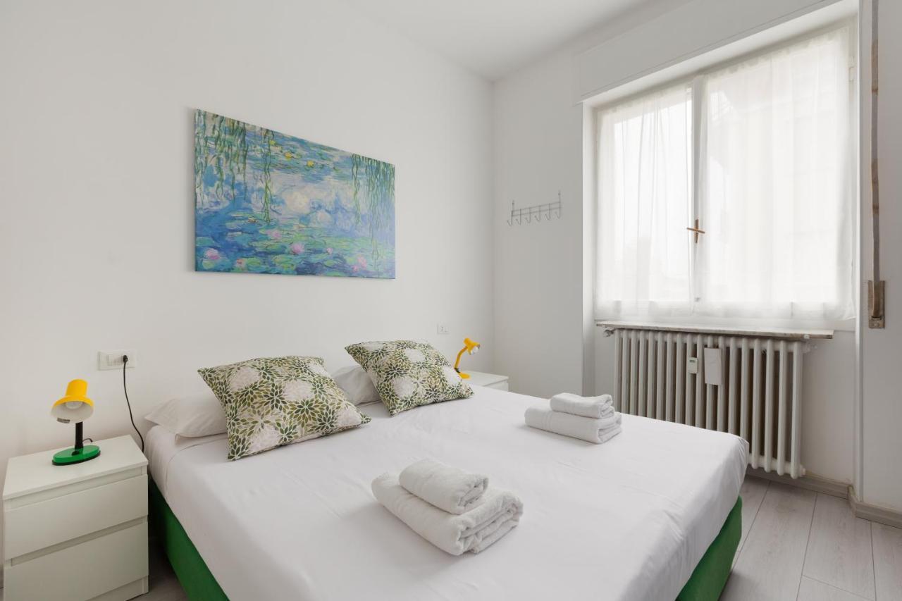 Apartment With Balcony -Bisceglie Red Line Subway Milan Bagian luar foto